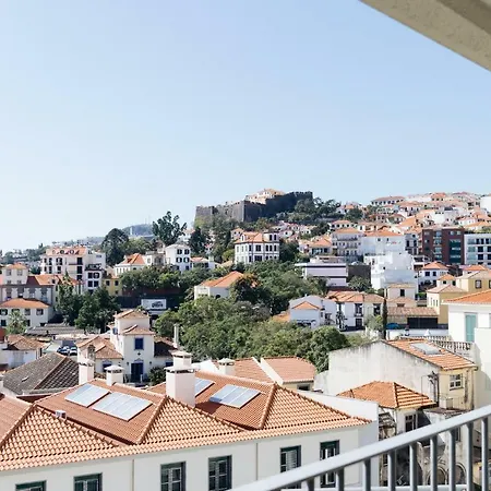 Penthouse 5 De Outubro דירה *